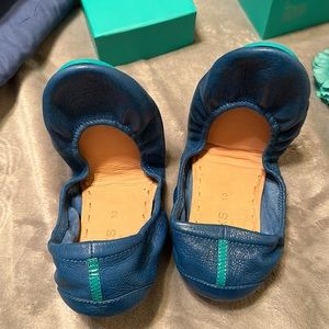 NIB COBALT BLUE TIEKS
